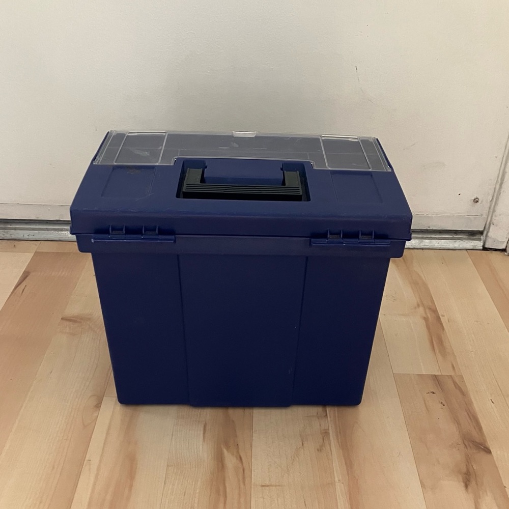 Portable Rubbermaid File Box Office Folder Storage Container - Picture 2 of 4